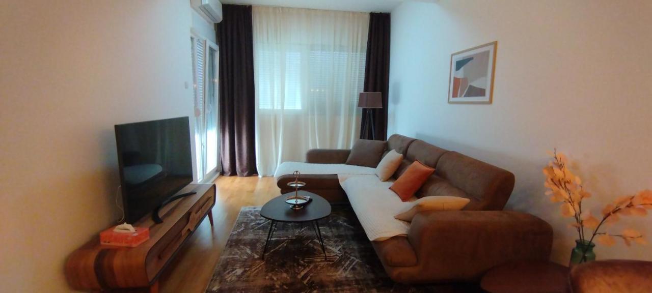 South Side Apartment Podgorica Esterno foto
